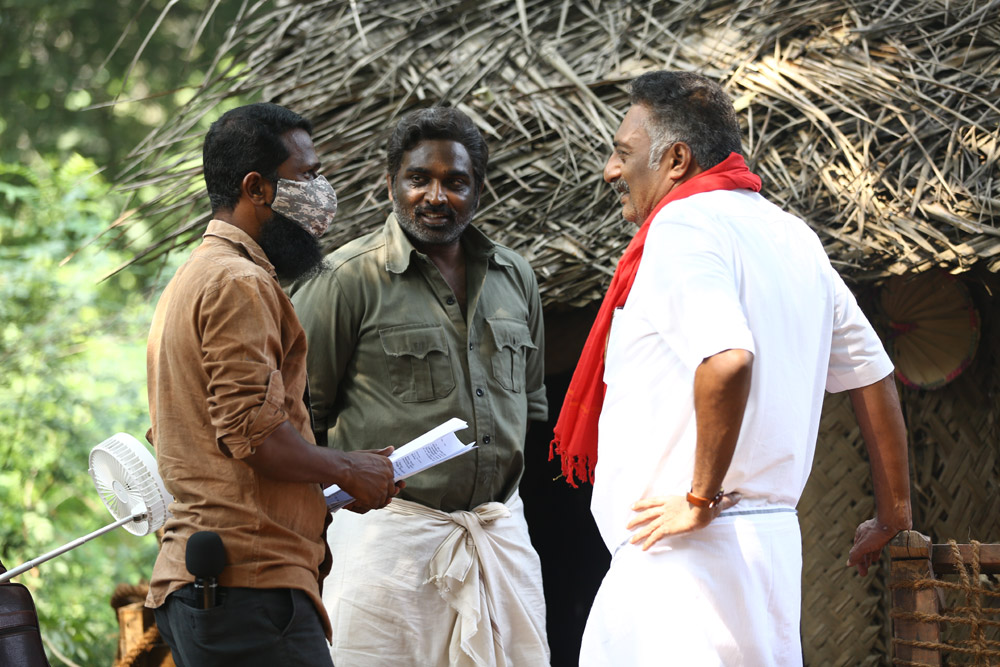 vijay sethupathi,soori,vetrimaaran,viduthalai  విడుతలై 2 పార్టు లుగా..