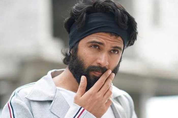 vijay devarakonda,new title,break up  విజయ్ దేవరకొండ ‘బ్రేకప్’ కహానీ ఇదే! 