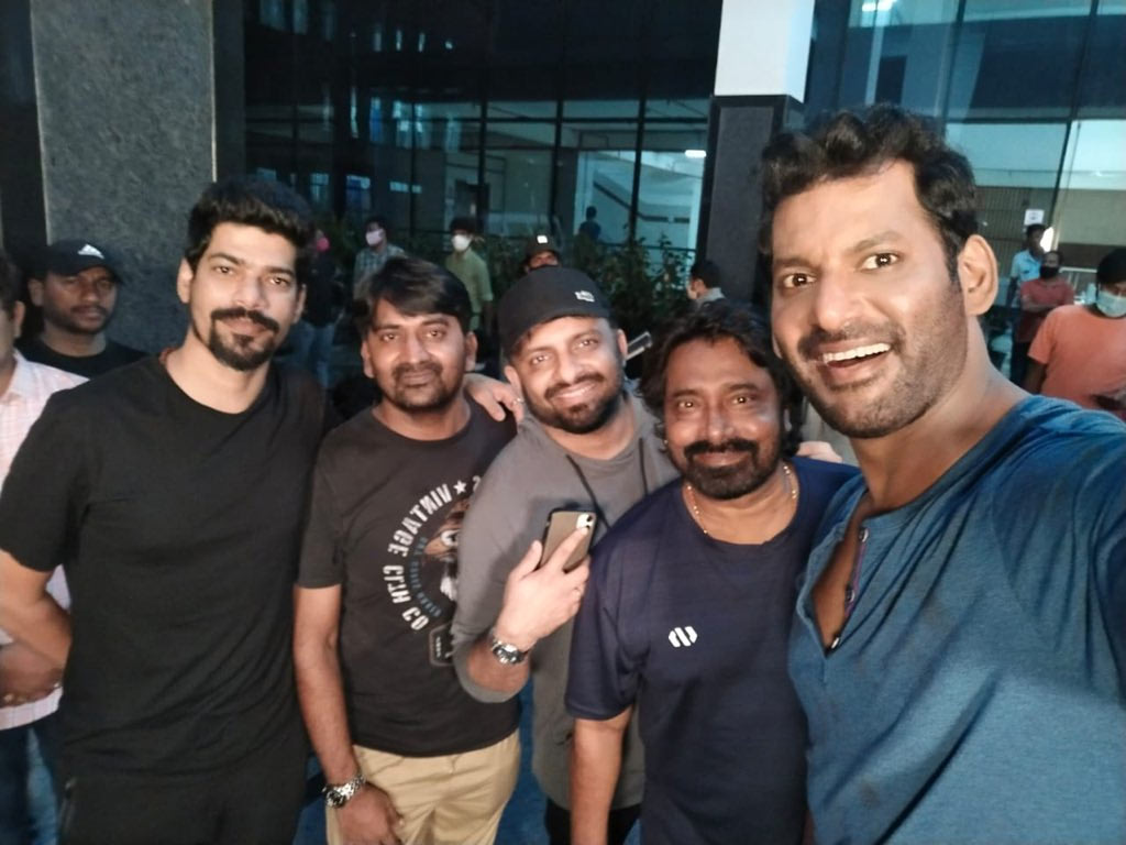 action hero vishal,aarya,multistarrer biggie,enemy movie,enemy shoot completed  విశాల్ - ఆర్య ఎనిమీ షూటింగ్‌ పూర్తి