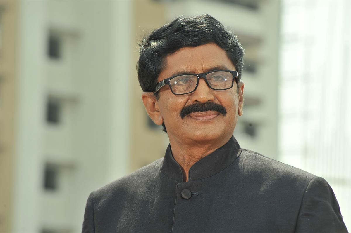 murali mohan  మూడు అడుగులేనా.. మురళీ మోహన్!