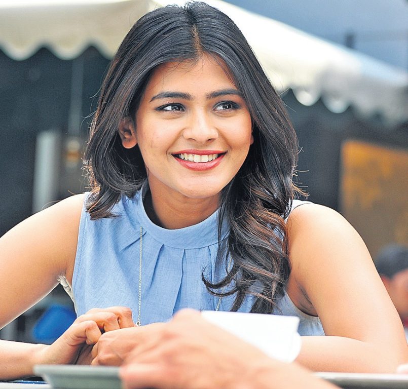 hebah patel,bheeshma,nithin  హెబ్బా పటేల్ అంత కరువులో ఉందా...?