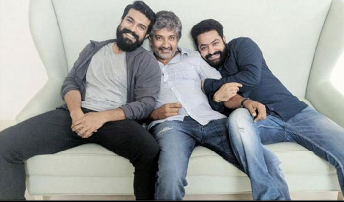 rajamouli,ntr,ram charan,multi starrer,shooting,august,start  ఎన్టీఆర్, చరణ్ లకు సిగ్నల్ పంపించేశాడు!