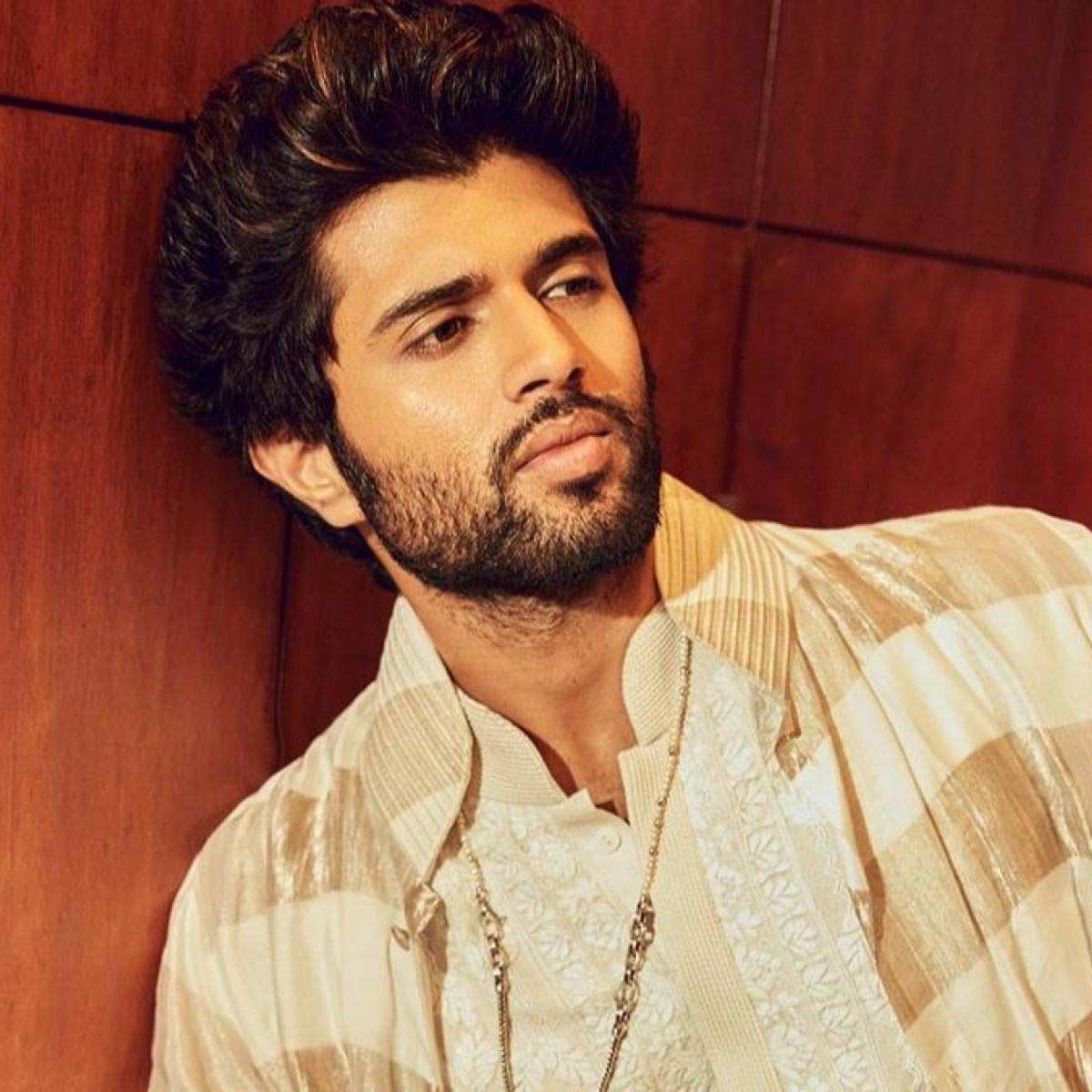 vijay devarakonda  రౌడీ స్టార్ పై ఎందుకింత నెగిటివిటీ