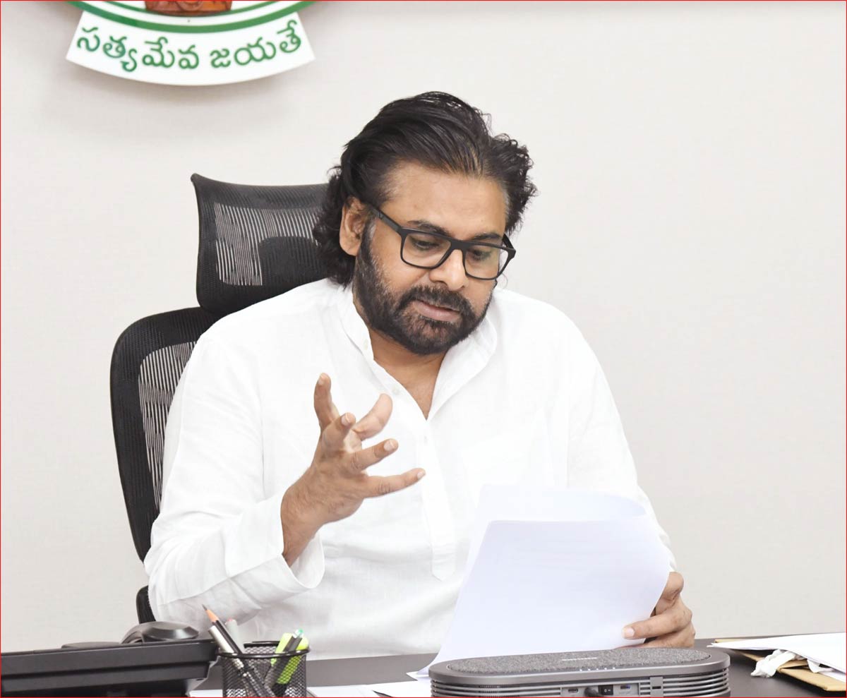 pawan kalyan  అల్లు అర్జున్ ఫ్యాన్స్ శాంతిస్తారా?