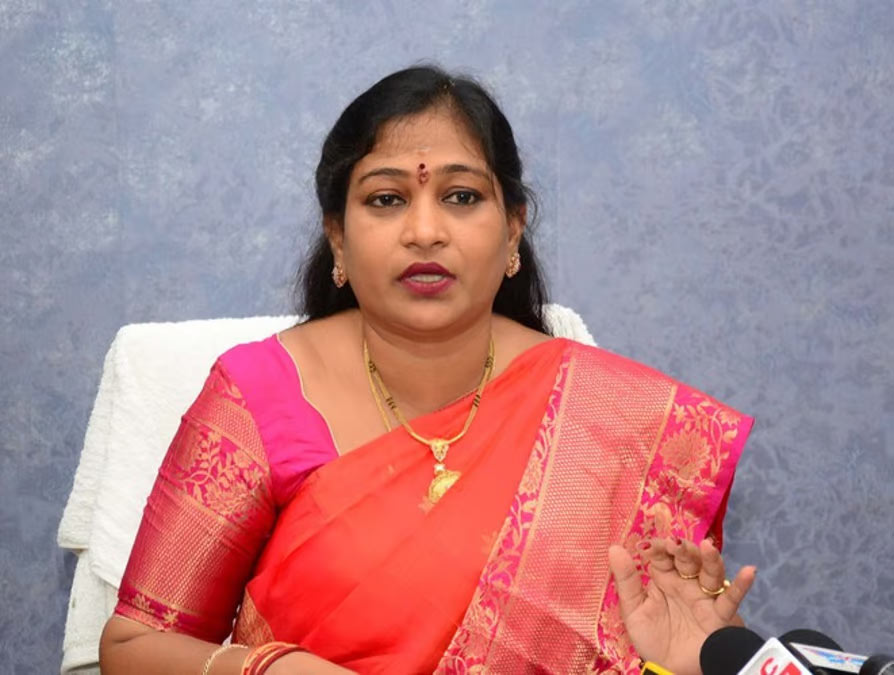 anitha vangalapudi  అనిత మంత్రి పదవి ఊడనుందా..!?