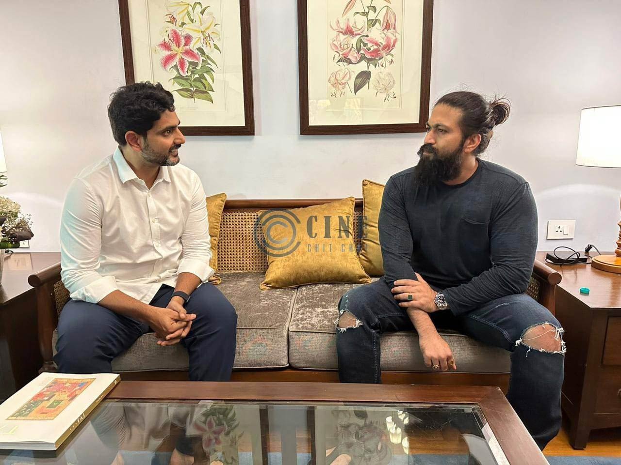 rocking star yash,nara lokesh  లోకేష్ తో KGF స్టార్ యశ్