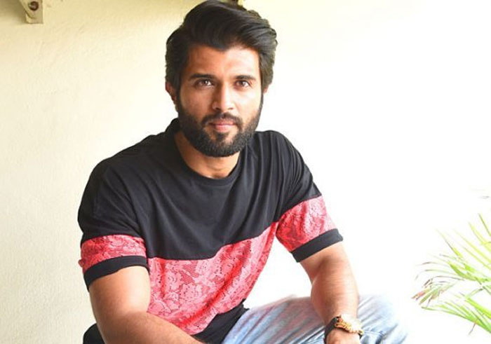 vijay deverakonda,kollywood,movie,title problem  ఈ యువ హీరోకి కూడా కోలీవుడ్‌లో ఇబ్బందులు! 