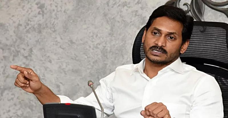 ys jagan  వైసీపీకి మేనిఫెస్టో తిప్పలు..